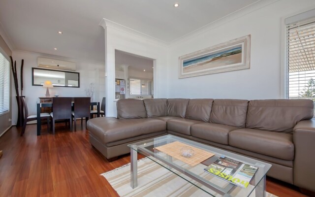 Anchor at 'D' Point, 2/14 Noamunga Street