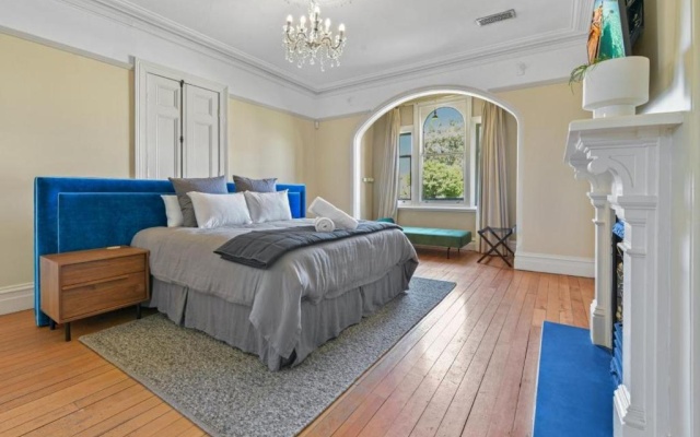 The Hermitage Truly Spectacular Sleeps 12 – Guest Rooms – Orange