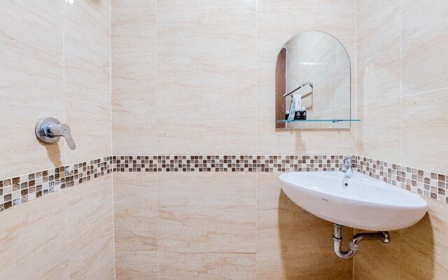 Warm And Simply Look Studio Apartment At B Residence