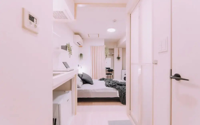 Minimalist Loft 1001