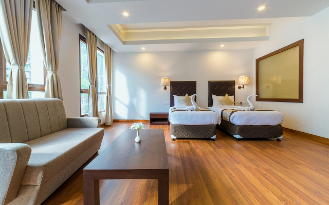 Palm Grove Suites Inn & Spa