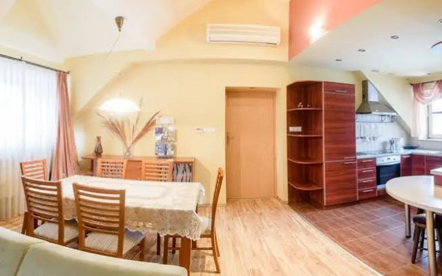 Park Apartment