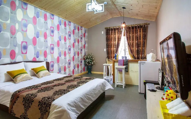 Lake and Pine Spa Pension