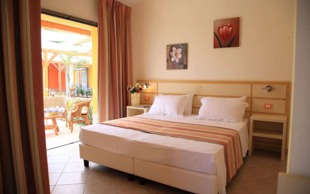 Hotel Baia Di Trainiti