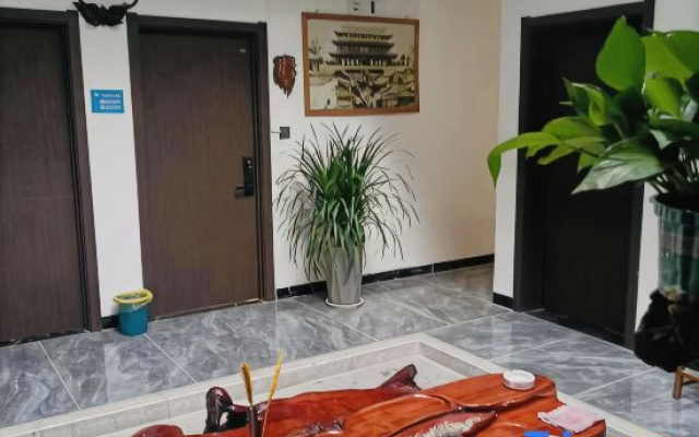 Jianshui Muranju · Garden Ancient Alley Courtyard Family Homestay (Chaoyang Tower Zhu's Garden)