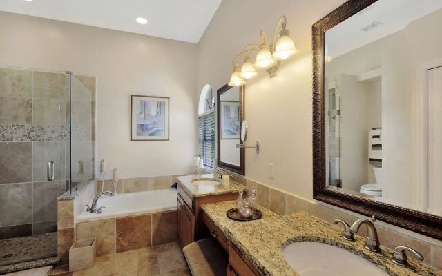 Piccadilly Cir Home