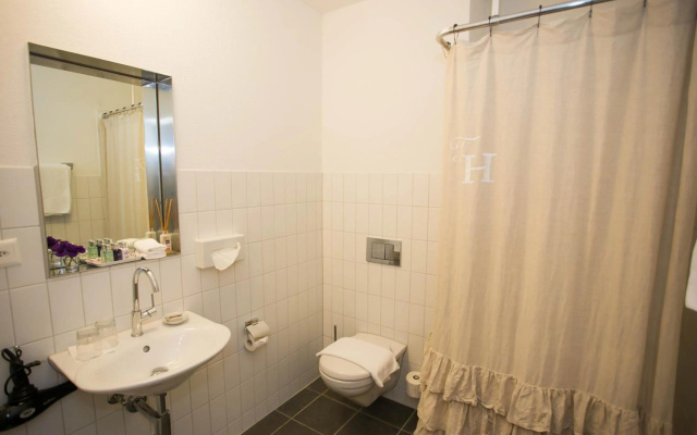 Townhouse Boutique Hotel - Image 7
