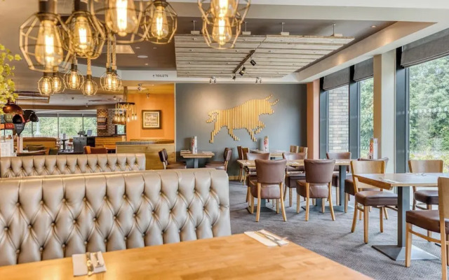 Premier Inn Bristol Parkway - M32