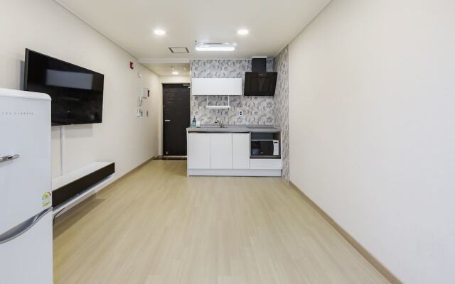 Yeosuya Hostel & Pension