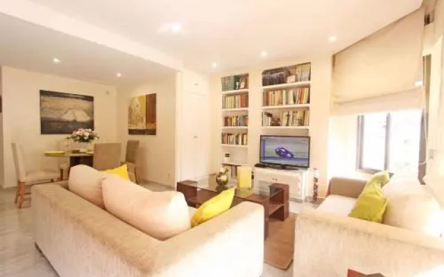 1104 First Line Beach Apartment Golden Beach Pool