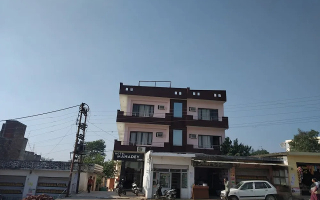 Oyo 24940 Mahadev Inn