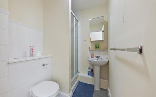 Golden Stays - Sleeps 4 Canterbury Comfy - Entire Apartment