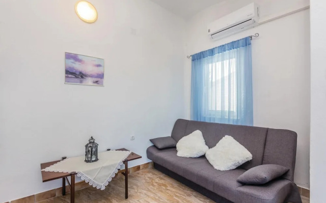 Stunning Apartment in Stinica With Wifi and 1 Bedrooms
