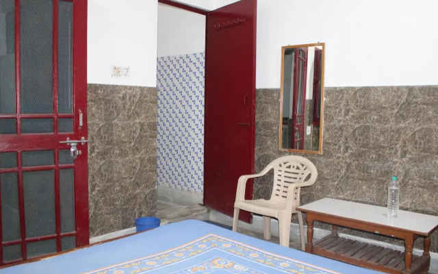 Laxmi Lodge