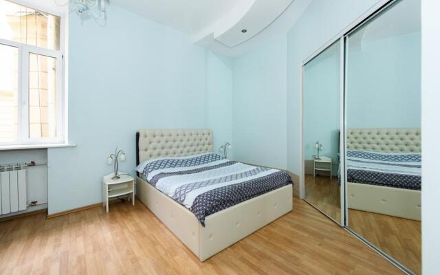 Bergus Apartments Near Admiralteyskaya