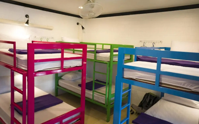 Royale Suites And Apartments By OYO Rooms