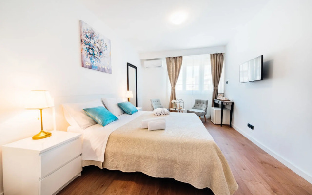 The Harmony Rooms Split