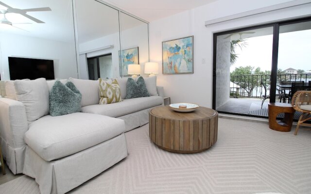 Shipwatch Riverside E204