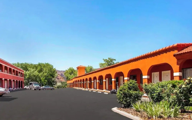 Vermilion Inn