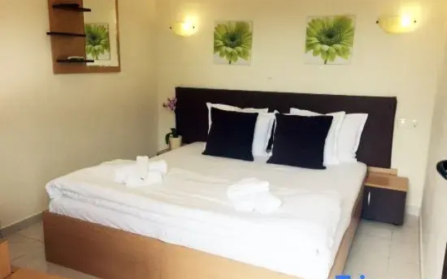 Posto Studio 3 Chania Crete (100m from the Beach)