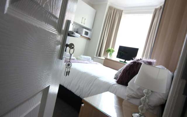 Diamond - Beechfield House Suite 1