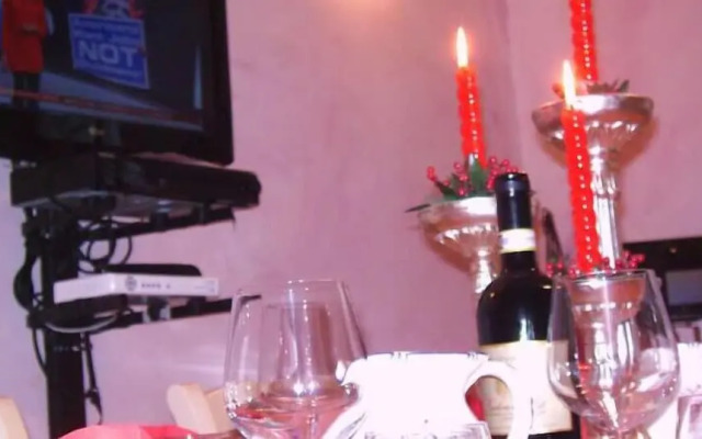 Azalea & Glicine House