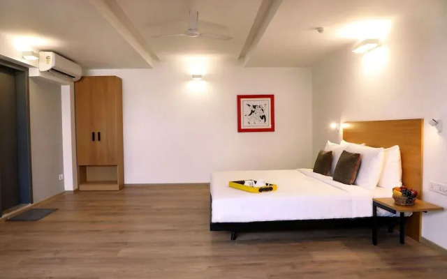 OYO Townhouse 21 Bombay Exhibition Centre