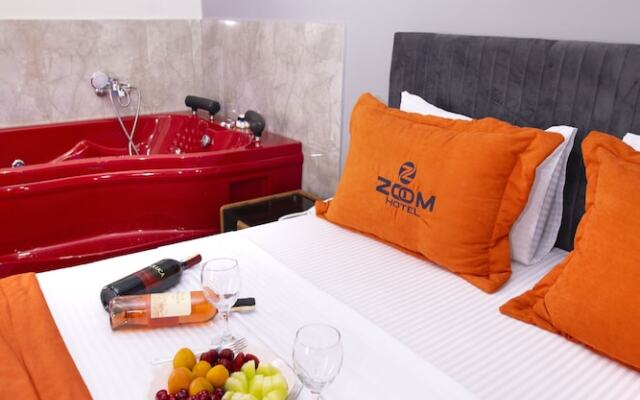 Zoom Hotel