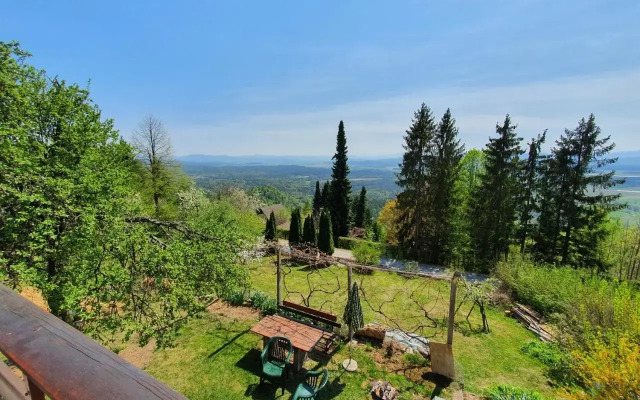 Veronica's place in the mountains