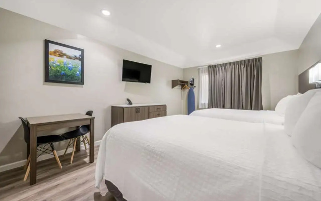 SureStay Studio by Best Western Conroe Downtown