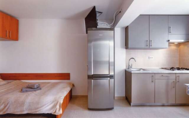 Apartments Manoy