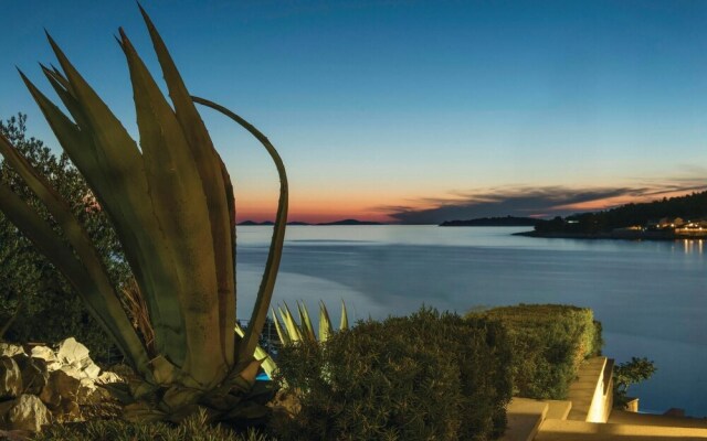 Beautiful Home in Primosten With Wifi and 6 Bedrooms