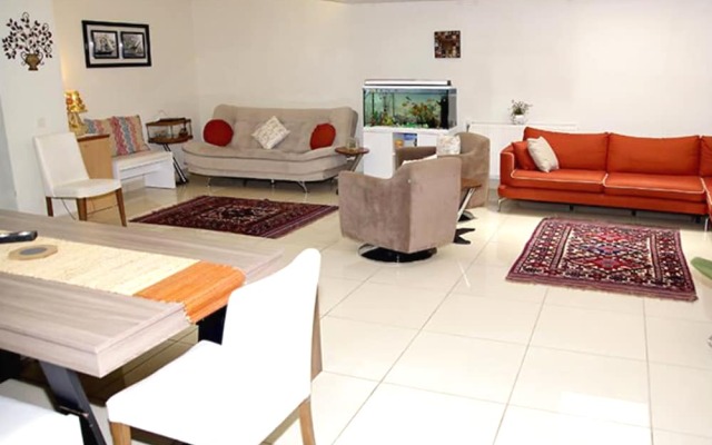 İkiz Palmiye Kiz Oğrenci Pansiyonu - Caters to Women - Hostel