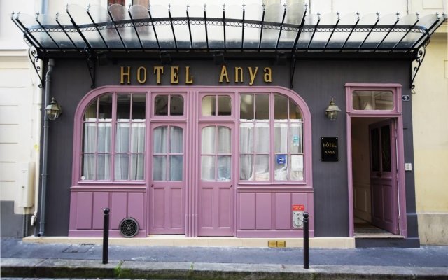 Anya Hotel