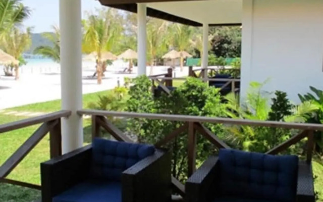 Saracen Bay Resort