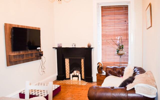 1 Bedroom Apartment Near Edinburgh City Centre