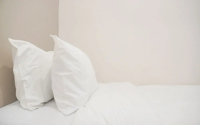 Nice And Modern 2Br At Green Pramuka City Apartment