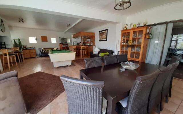 Au Plais De Langebaan at Palm Tree Villa