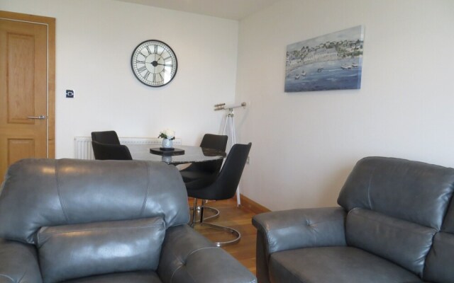 High and Dry Apartment