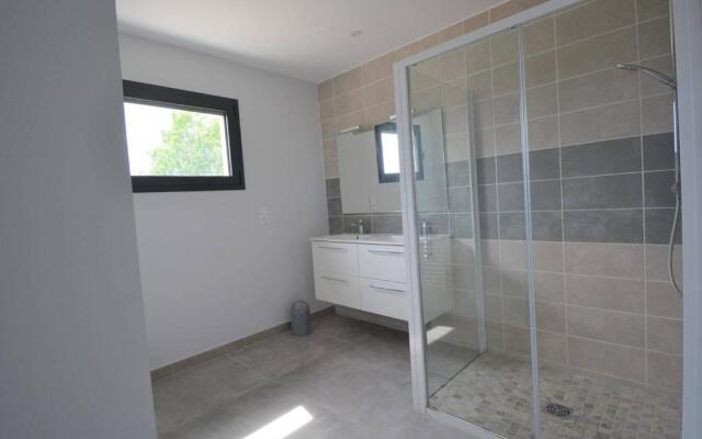 Maison Ruoms, 5 pièces, 8 personnes - FR-1-382-149