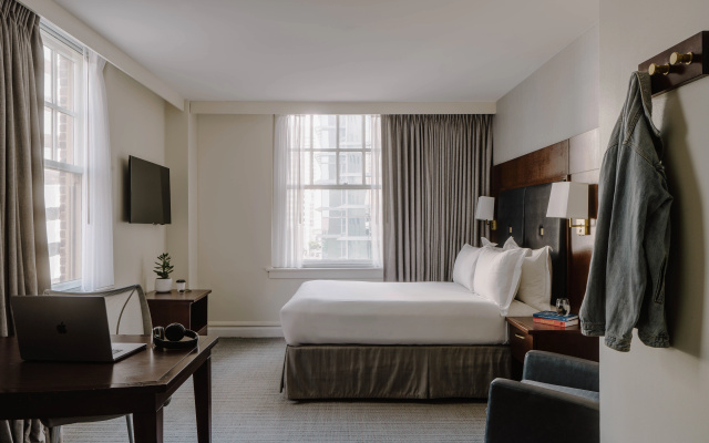 Club Quarters Hotel Downtown, Houston