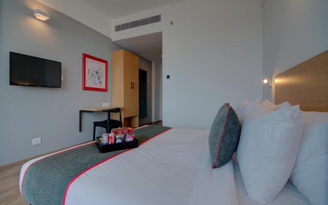 OYO Townhouse 100 Somani TC