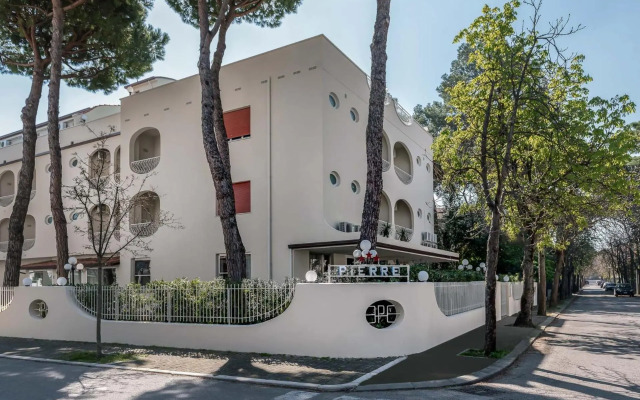 Hotel Pierre Riccione