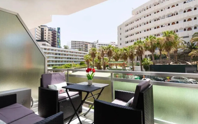 Luxury apt 1 MINUTE from the Beach of the Dunes