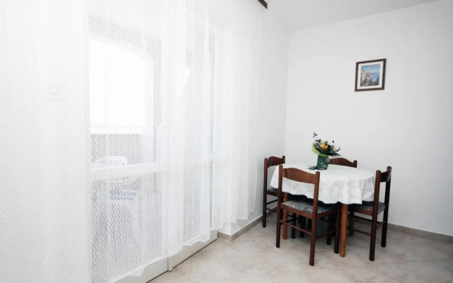 Apartments and rooms with parking space Barbat, Rab - 5070