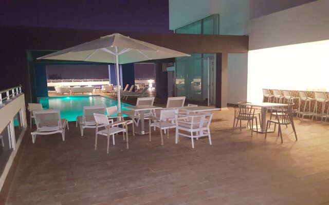 Apartment Of 1 Bedroom Plus Study With Sofa Bed