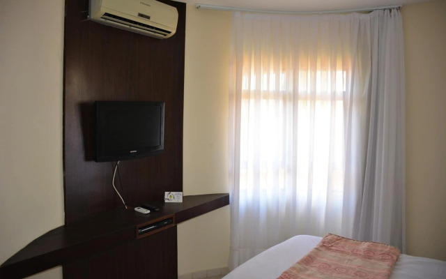 Elegance Flat - Beira mar - Apto202 luxo lateral