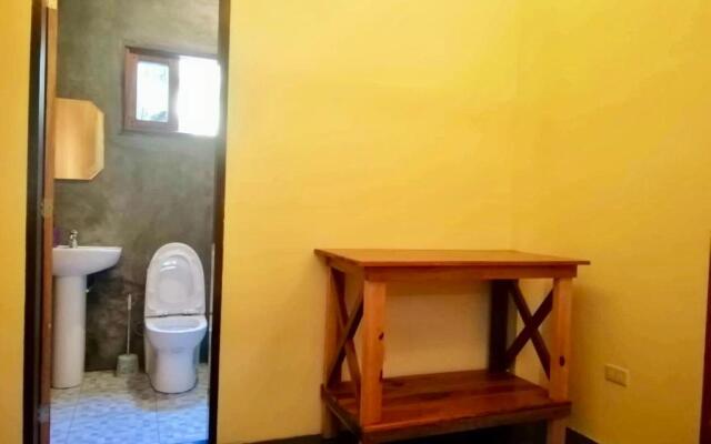 Ilakai Hostel - Adults Only