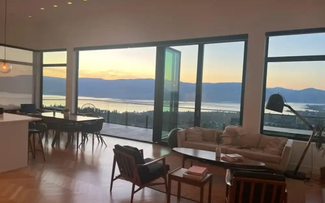 Salt w Pool Sauna Lake View Upper Mission Lux
