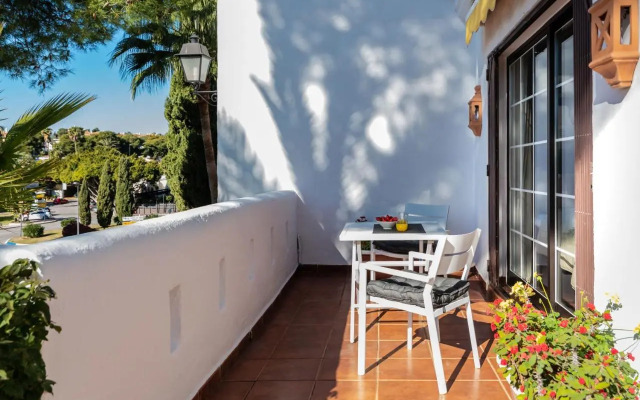 Newly renovated 3 bedroom apt next to Puerto Banús